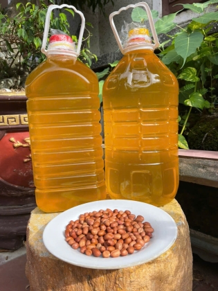 Dầu Phộng Quê 5 Lít Nguyên Chất – Sạch, Tốt Cho Sức Khỏe, Giao Tận Nơi